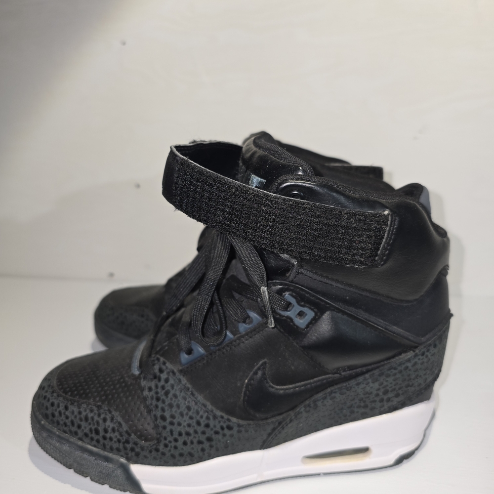 Nike Revolution Sky Hi 8us.